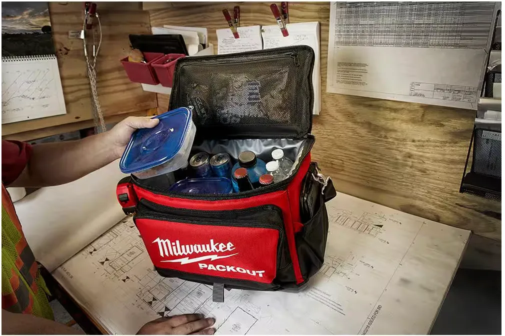 48-22-8302 Milwaukee PACKOUT Cooler Bag