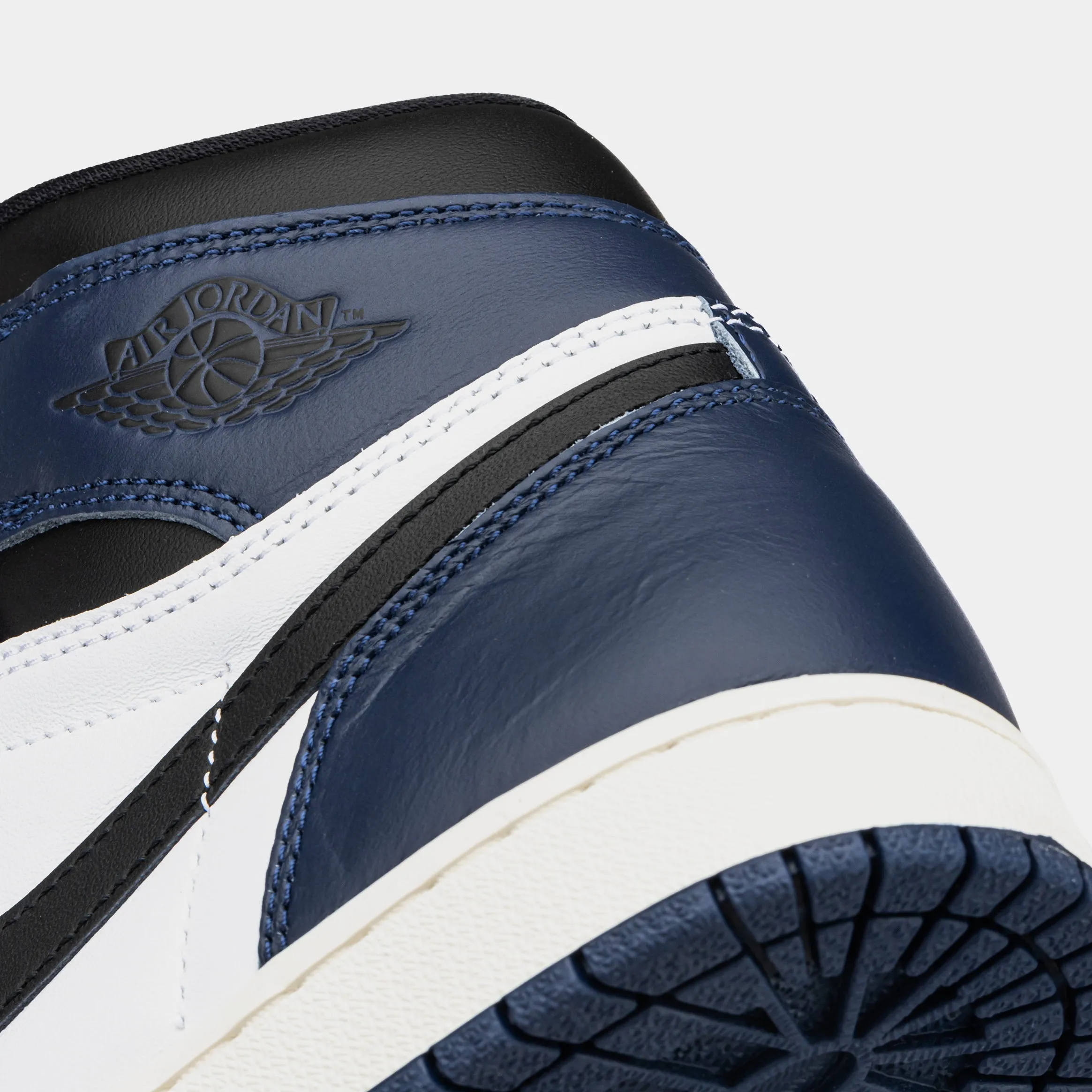 Air Jordan 1 Retro High OG Midnight Navy Mens Lifestyle Shoes (Midnight Navy/Black/White/Sail)