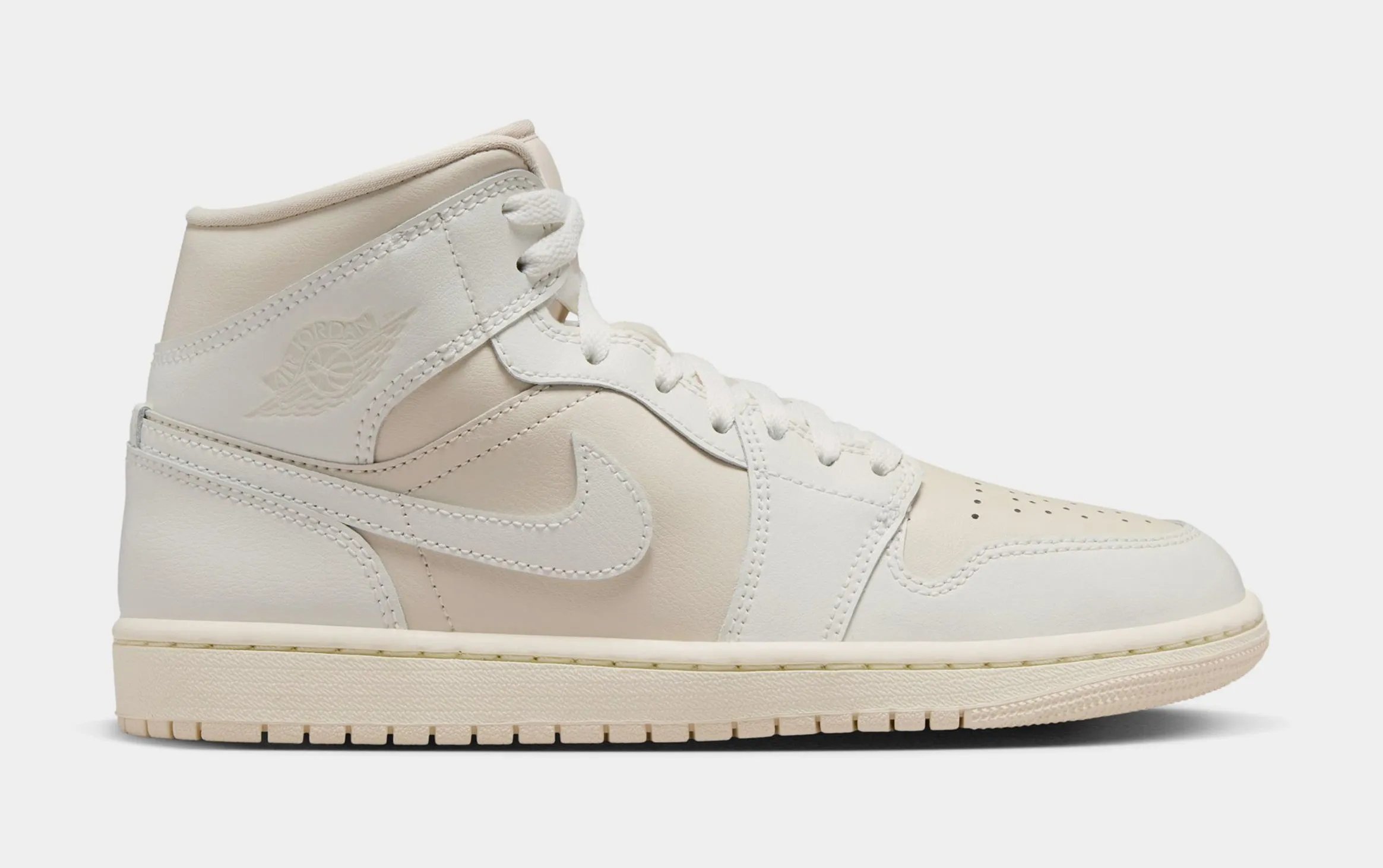 Air Jordan 1 Retro Mid Sail Womens Lifestyle Shoes (Legend Light Brown/Sail/Muslin)