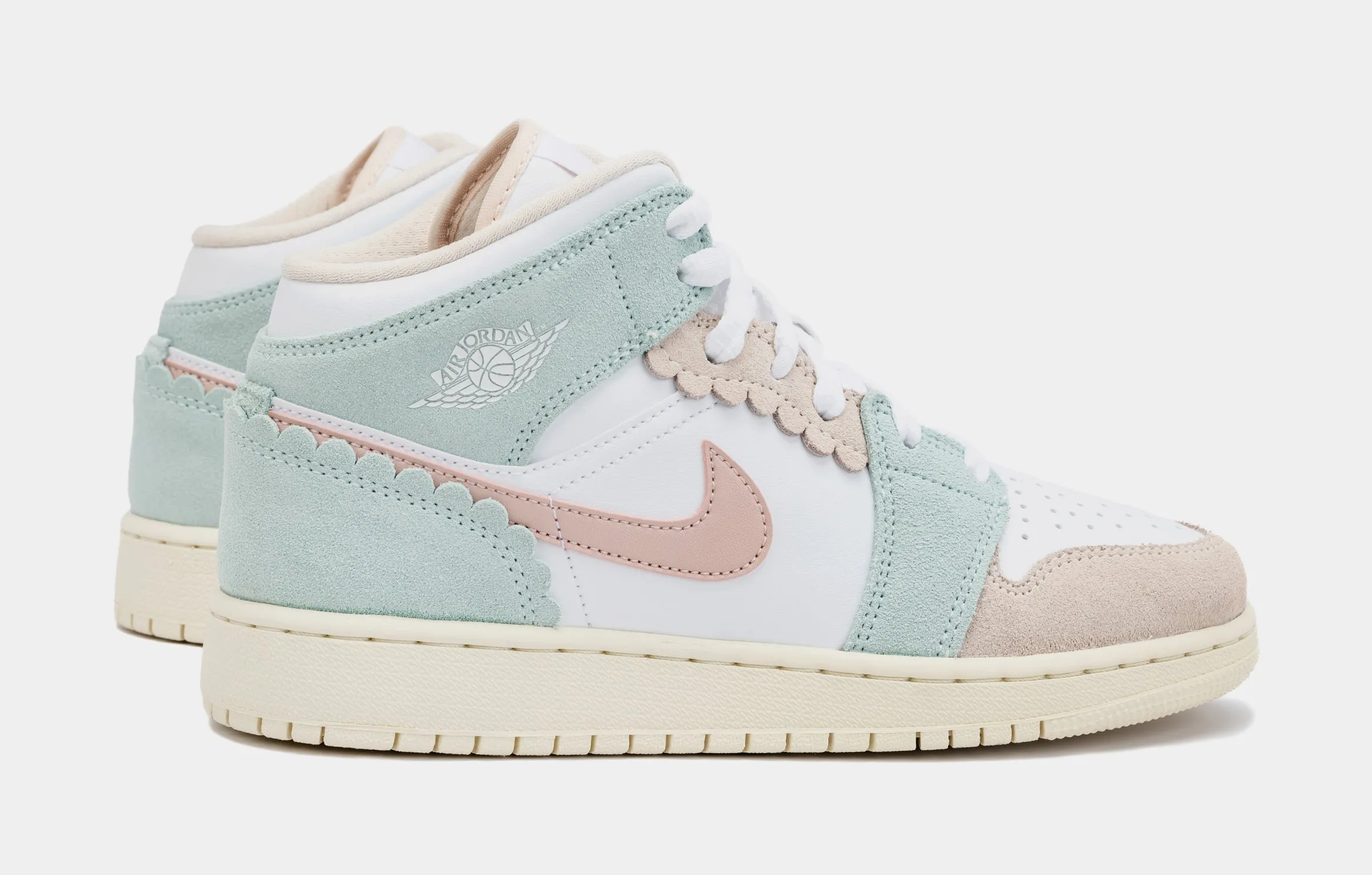 Air Jordan 1 Retro Mid SE Pink Oxford Grade School Lifestyle Shoes (Pink Oxford/Jade Ice)