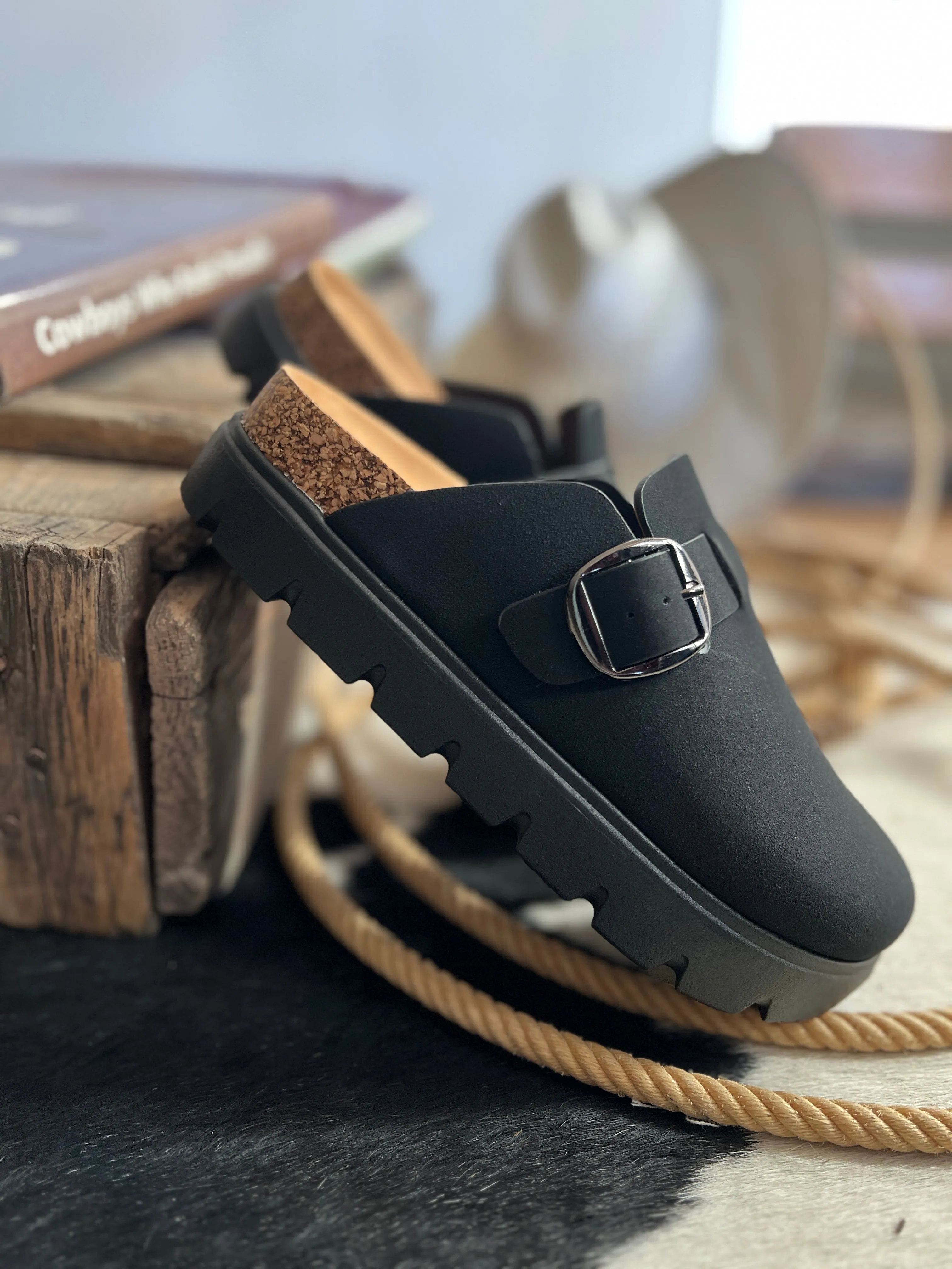 On Top Of The World Clogs- Black