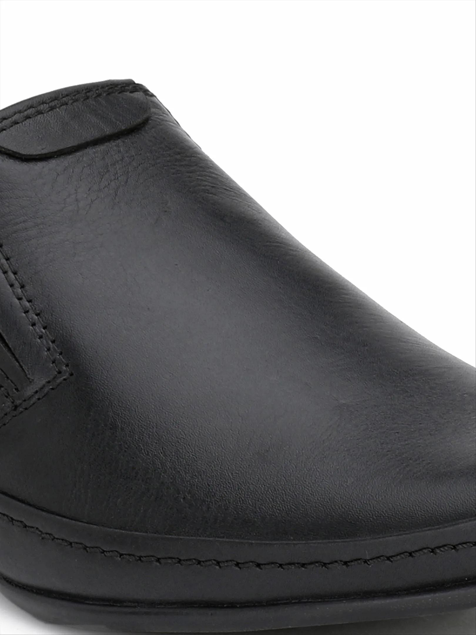 Silvano  Wingtip Slip-Ons